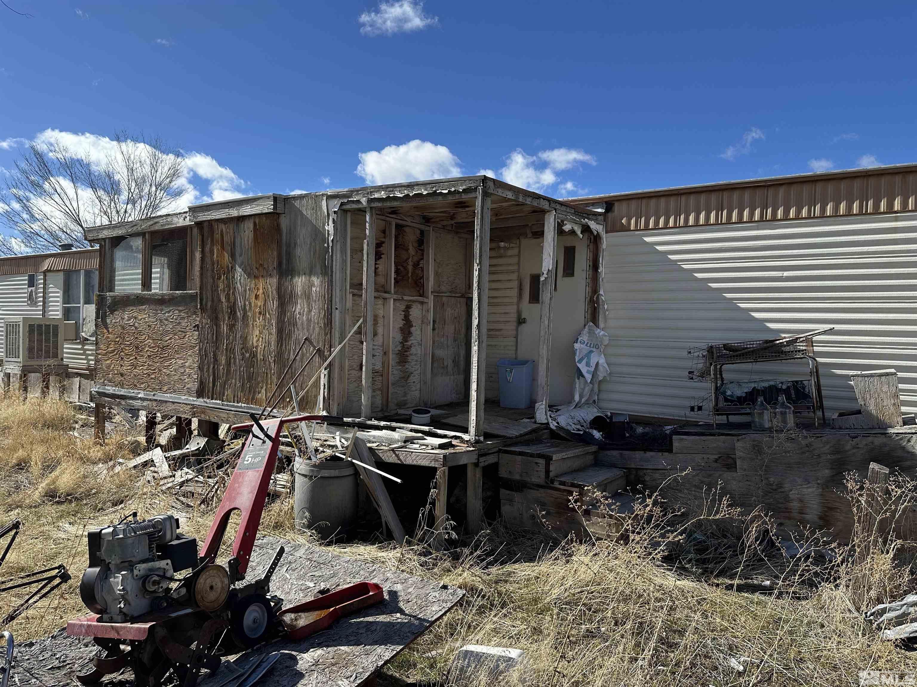 17605 West Aspen Circle Reno, NV 89508 - Photo 3 of 19 a view of a chairs and table in backyard