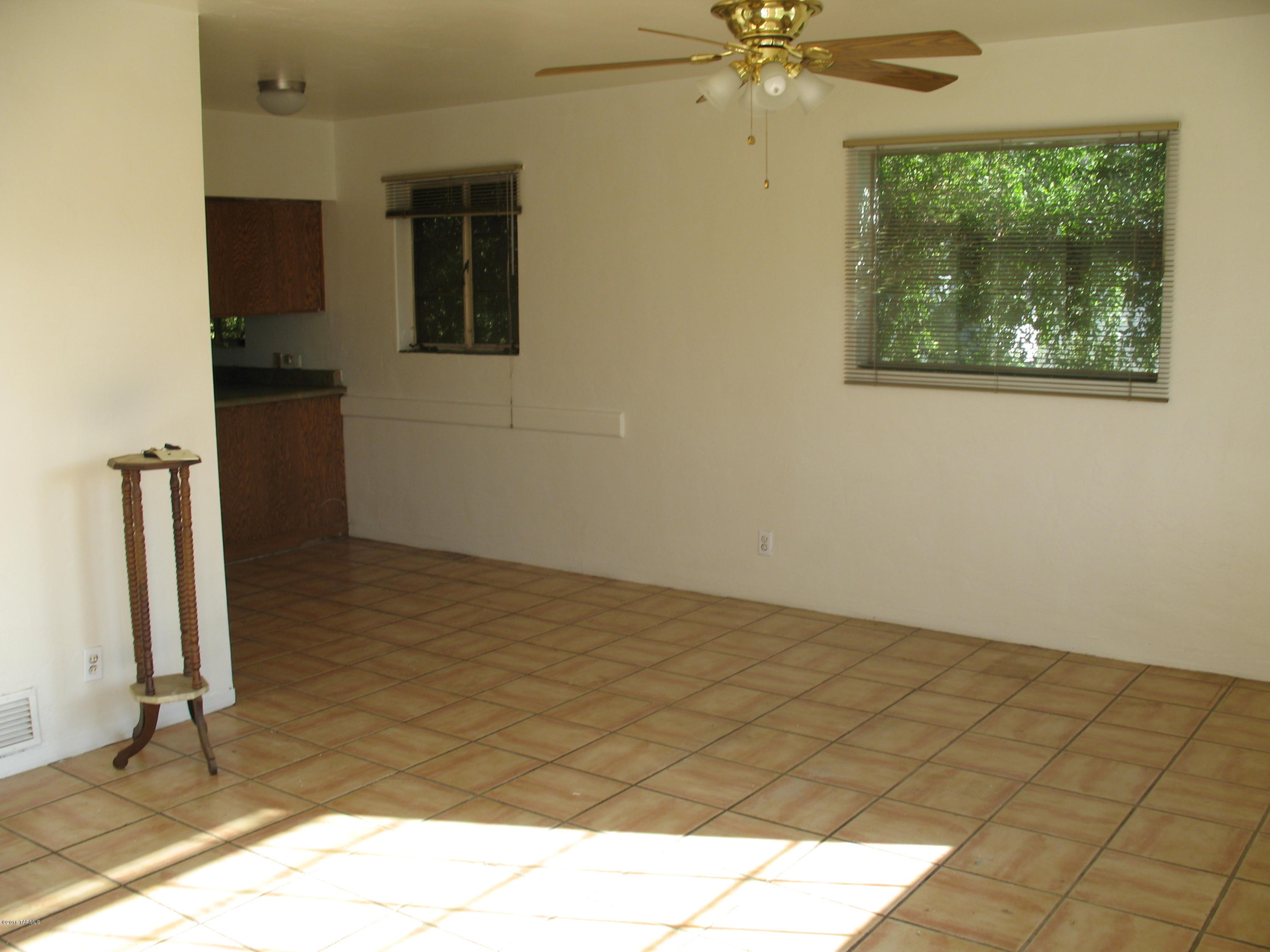 1505 East Grant Road Tucson, AZ 85719 - Photo 2 of 17