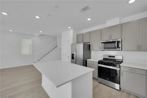$2,700 | 5916 Obsidian Sky Avenue, Las Vegas, NV 89141