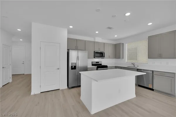 $2,700 | 5916 Obsidian Sky Avenue, Las Vegas, NV 89141