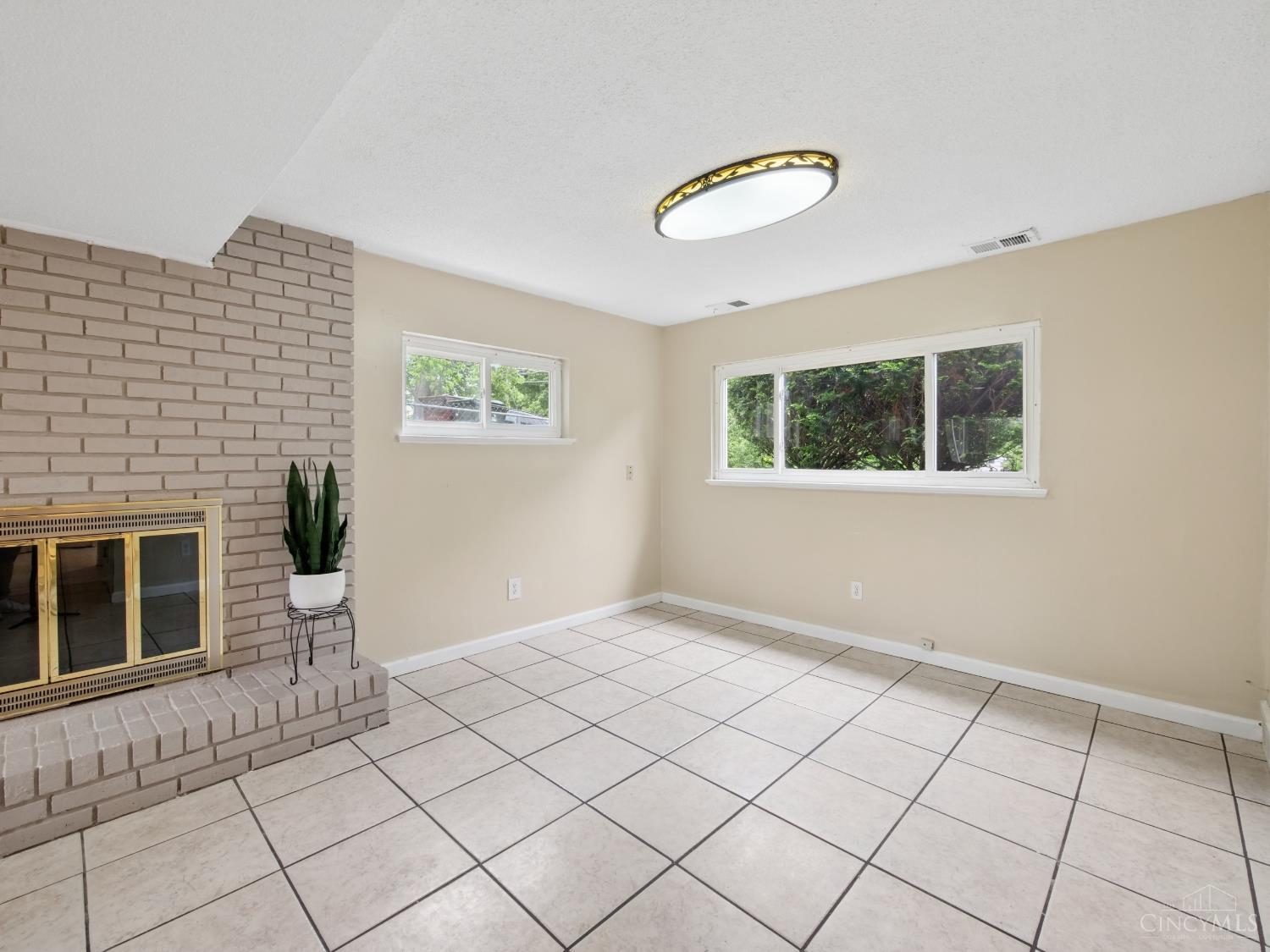 11623 Kenn Road Cincinnati, OH 45240 - Photo 16 of 33