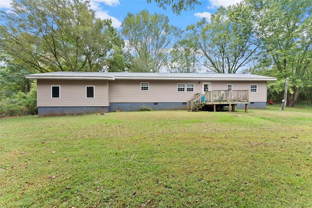 6668 Belton Bridge Road Lula, GA 30554 - Photo 8 of 20 front view of house with yard