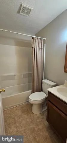 $1,700 | 225 Nottoway Drive, Stephens City, VA 22655