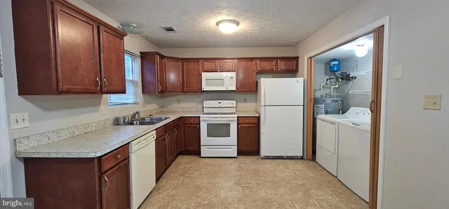 $1,700 | 225 Nottoway Drive, Stephens City, VA 22655