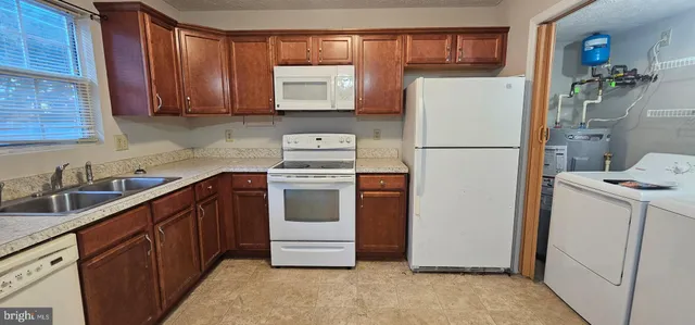 $1,700 | 225 Nottoway Drive, Stephens City, VA 22655