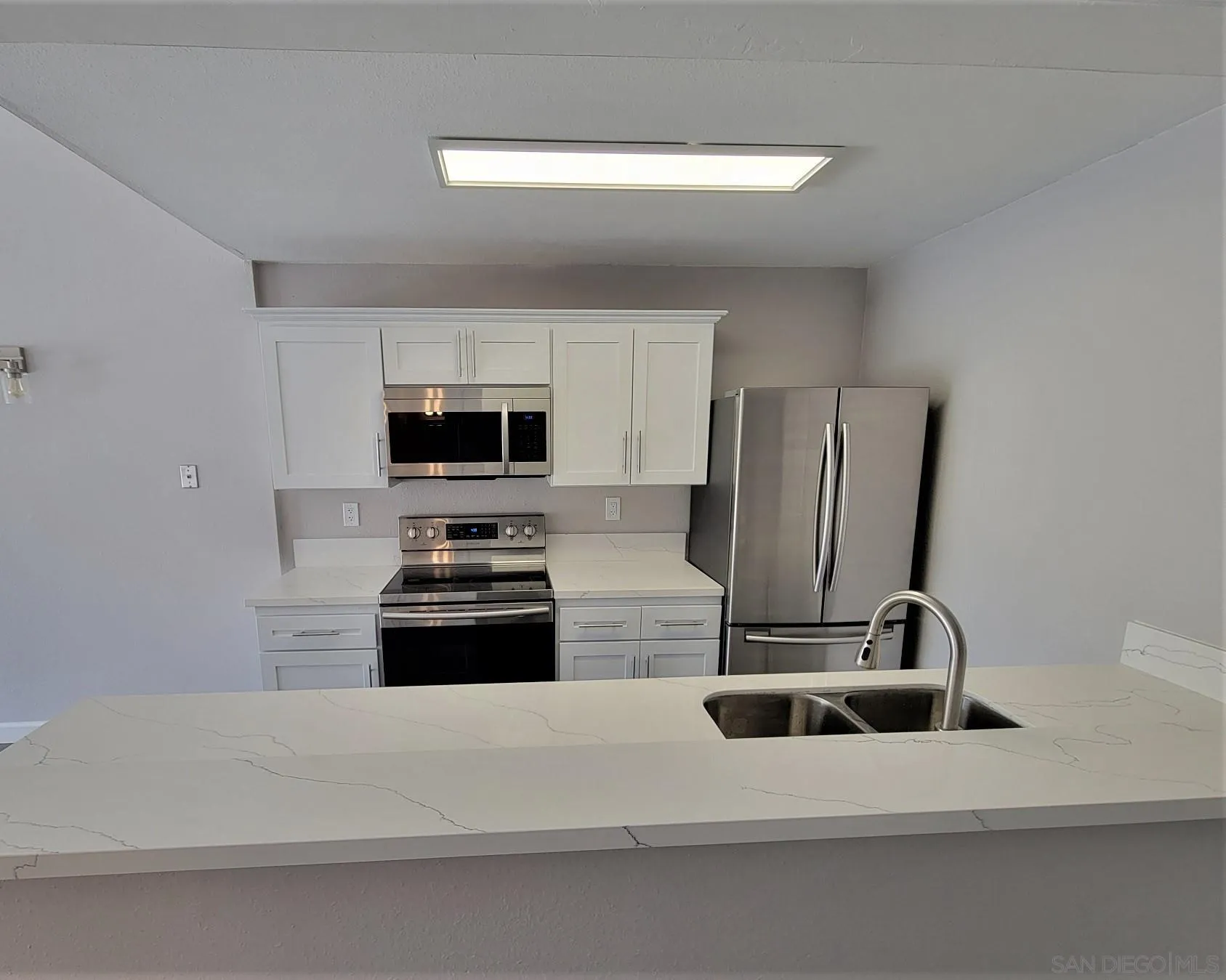 6111 Rancho Mission Road, Unit 312 San Diego, CA 92108 - Photo 1 of 19 Gallery Image 1