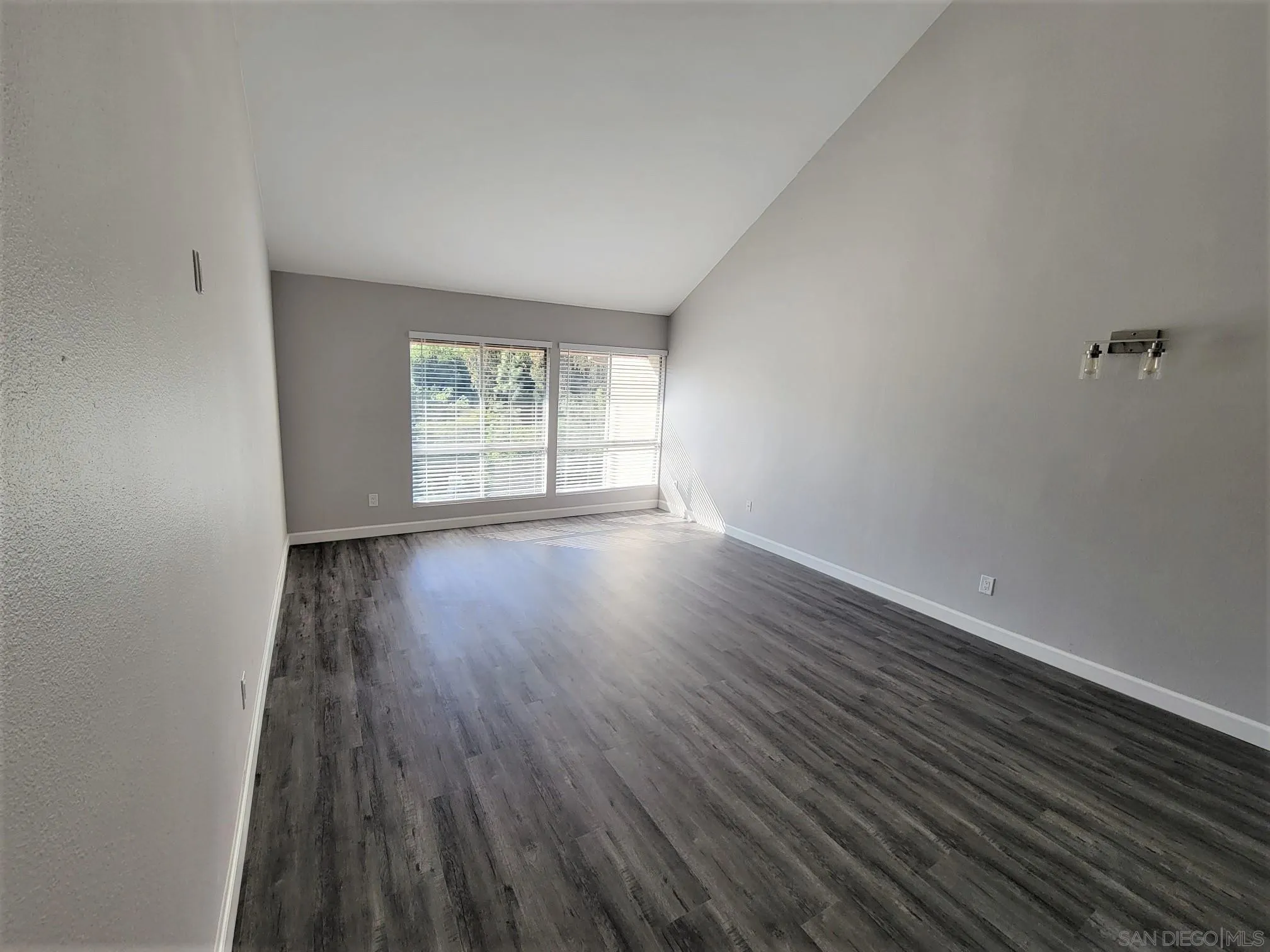 6111 Rancho Mission Road, Unit 312 San Diego, CA 92108 - Photo 6 of 19 Gallery Image 6
