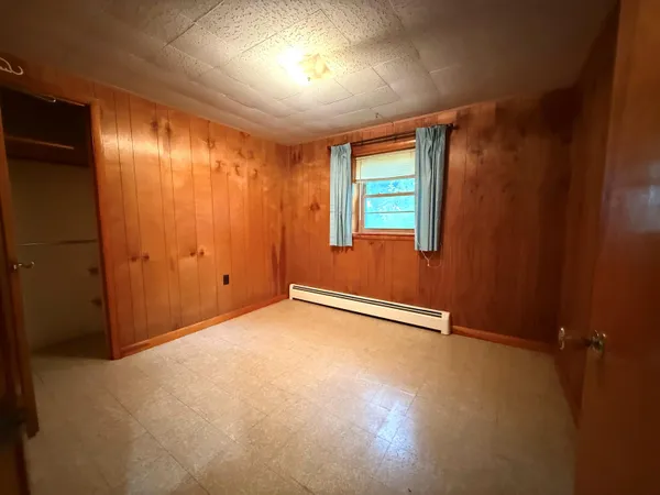 $289,900 | 6961 Shoreline Drive, Delton, MI 49046