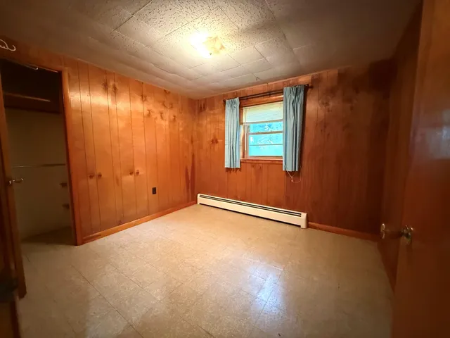 $289,900 | 6961 Shoreline Drive, Delton, MI 49046