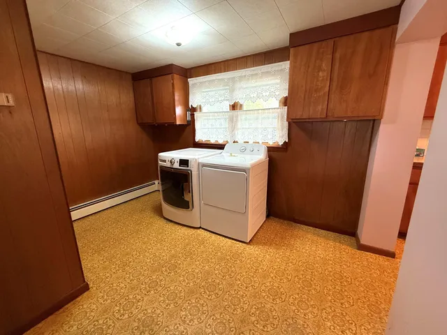 $289,900 | 6961 Shoreline Drive, Delton, MI 49046