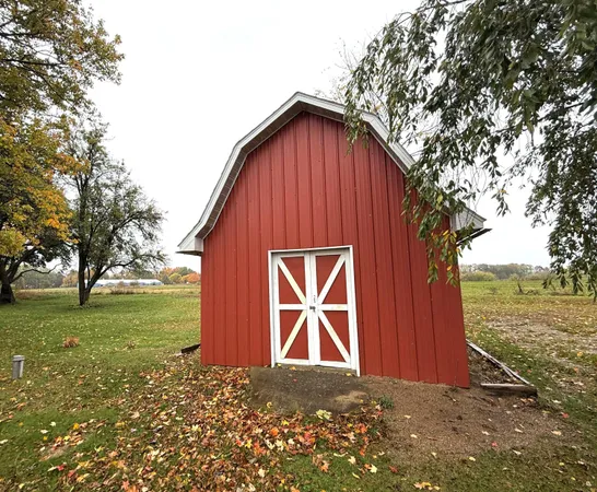 $289,900 | 6961 Shoreline Drive, Delton, MI 49046