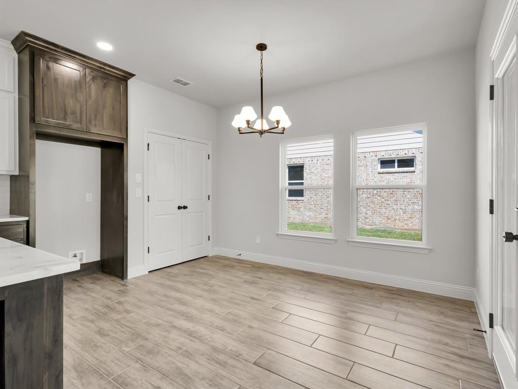 608 Jameson Springtown, TX 76082 - Photo 9 of 27