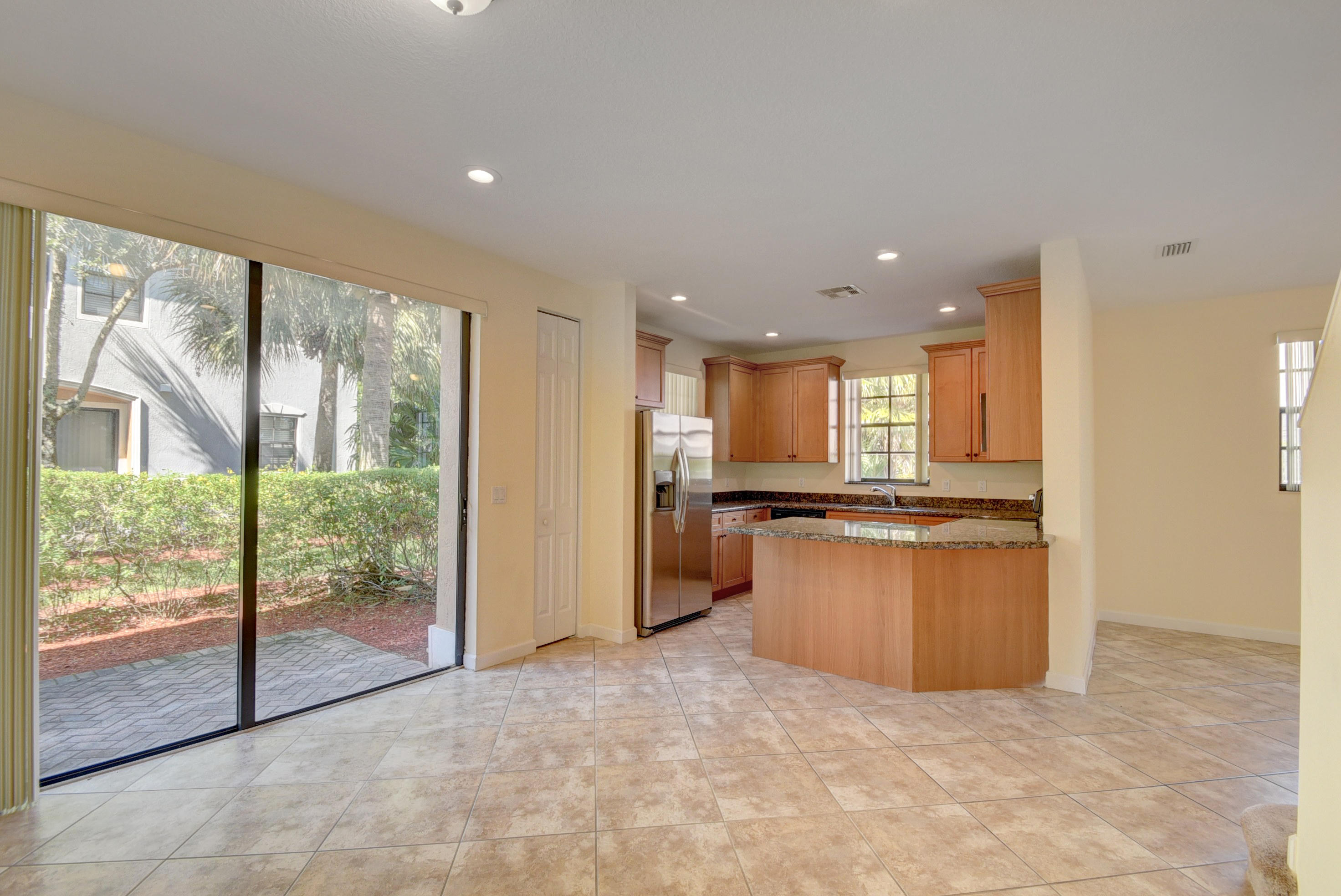 132 Astor Circle Delray Beach, FL 33484 - Photo 11 of 39 KITCHEN