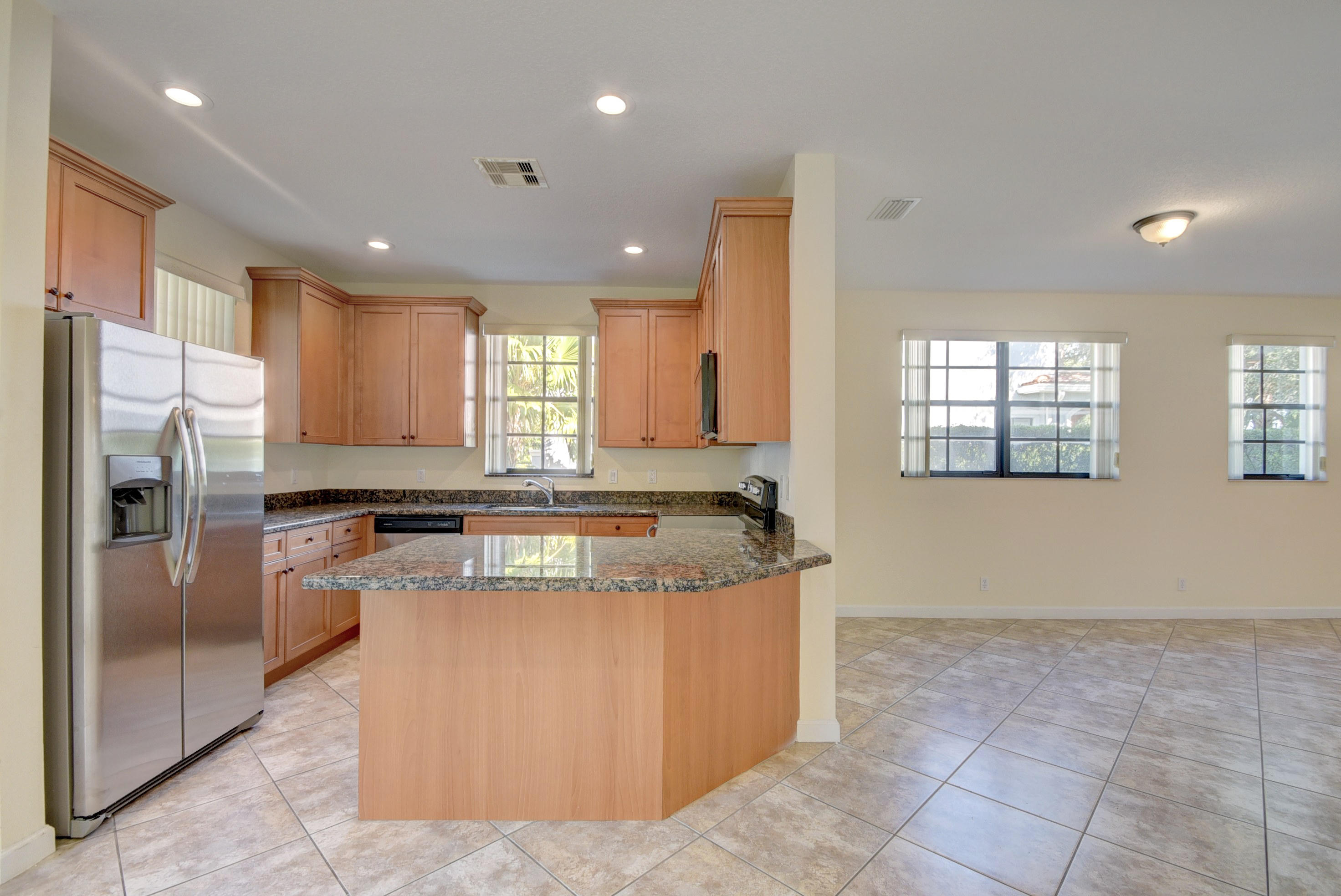 132 Astor Circle Delray Beach, FL 33484 - Photo 12 of 39 18_dsc_6525_6_7_8_9