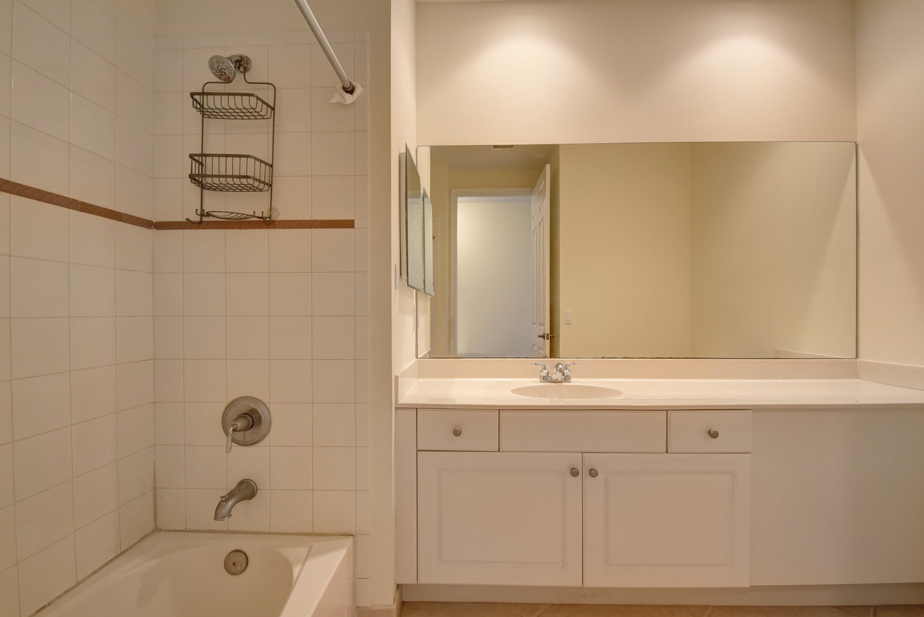 132 Astor Circle Delray Beach, FL 33484 - Photo 27 of 39 Bath 2