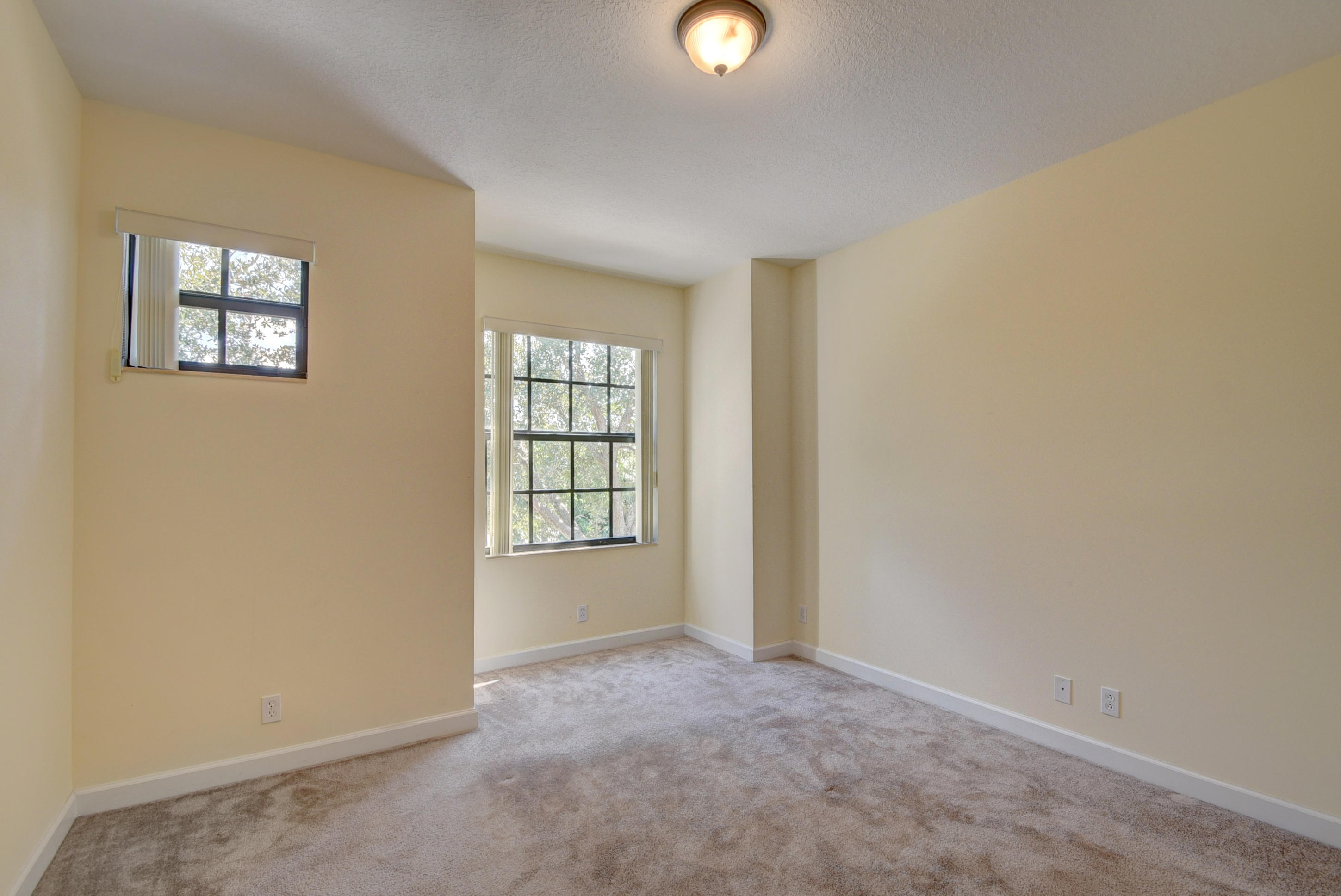 132 Astor Circle Delray Beach, FL 33484 - Photo 29 of 39 Bedroom 3