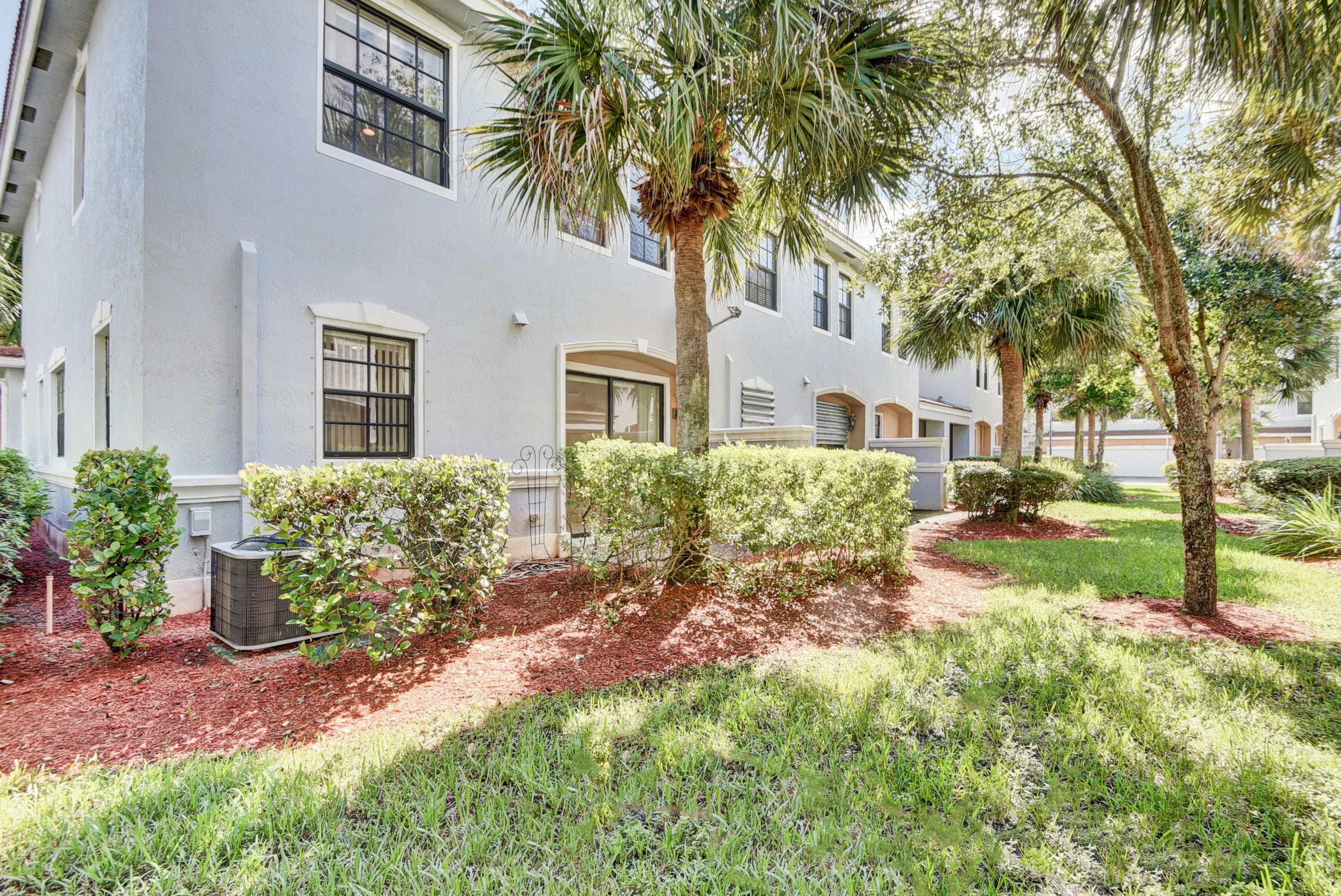 132 Astor Circle Delray Beach, FL 33484 - Photo 32 of 39 exterior side