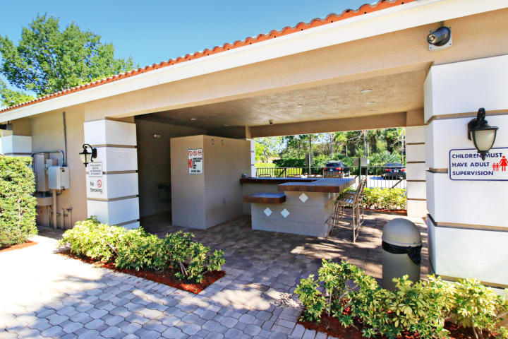 132 Astor Circle Delray Beach, FL 33484 - Photo 34 of 39 p2