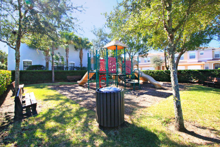 132 Astor Circle Delray Beach, FL 33484 - Photo 38 of 39 playarea