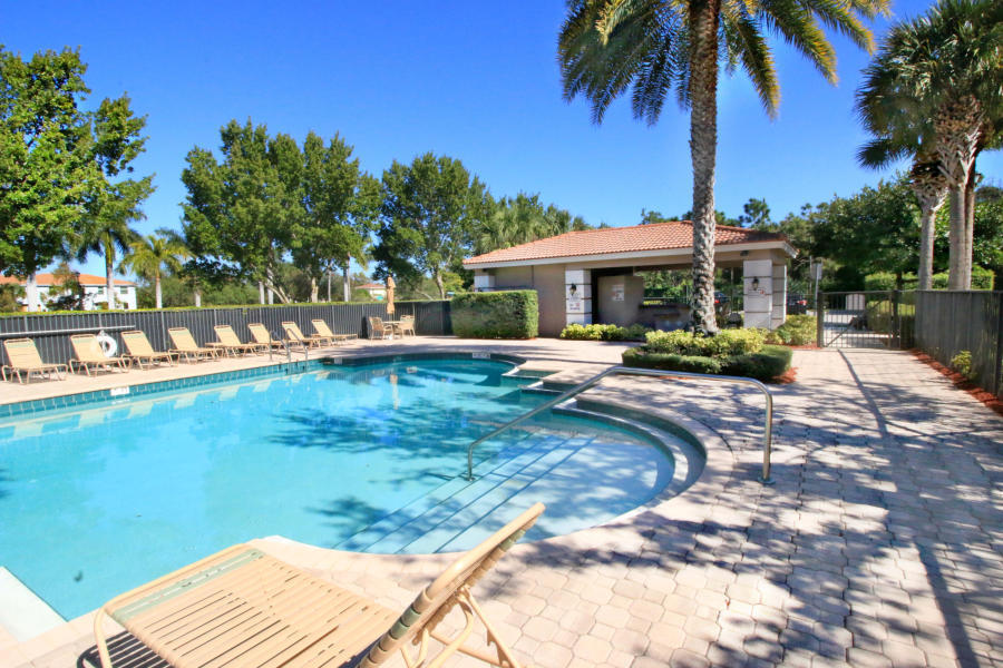 132 Astor Circle Delray Beach, FL 33484 - Photo 39 of 39 pool