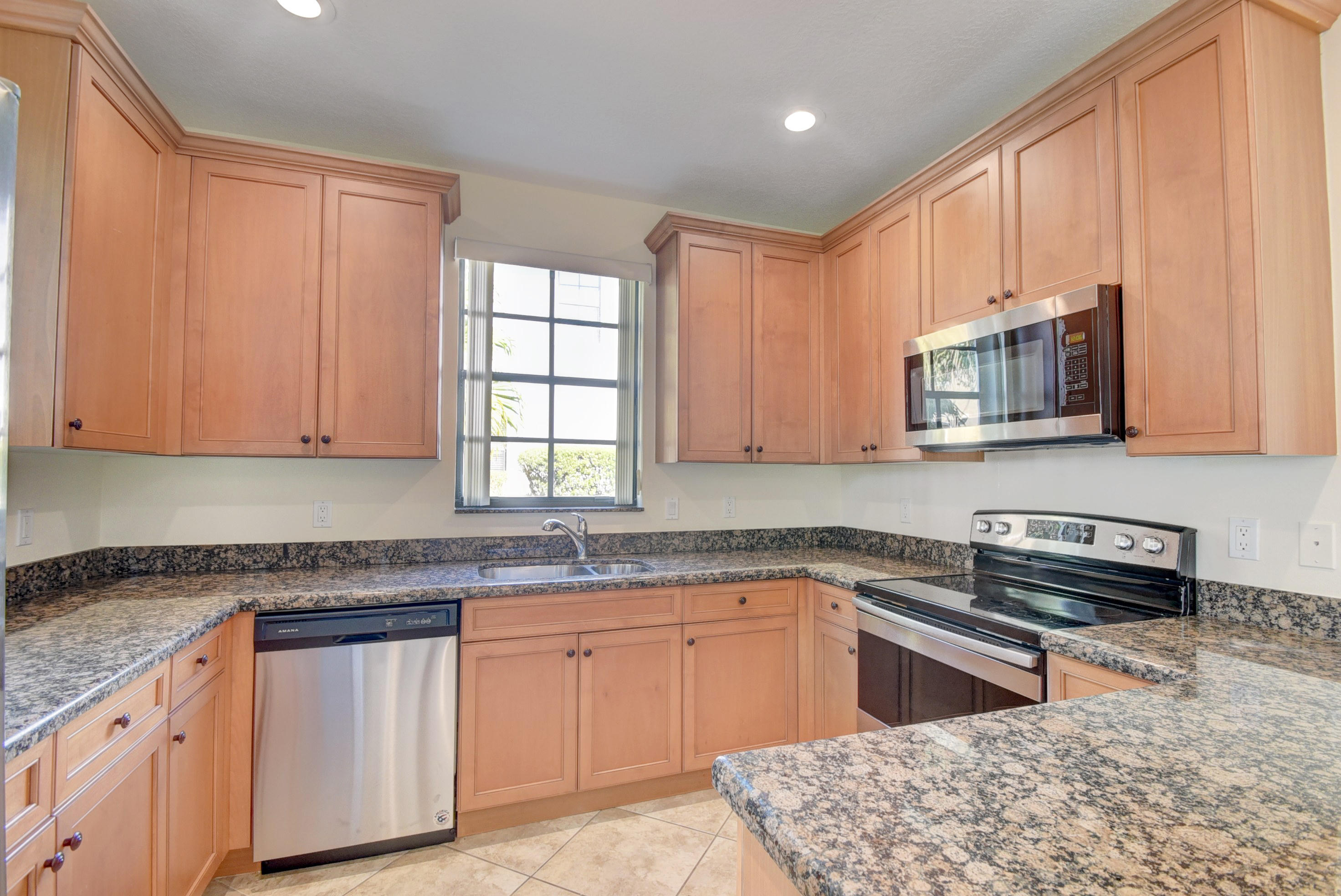 132 Astor Circle Delray Beach, FL 33484 - Photo 9 of 39 19_dsc_6545_6_7_8_9