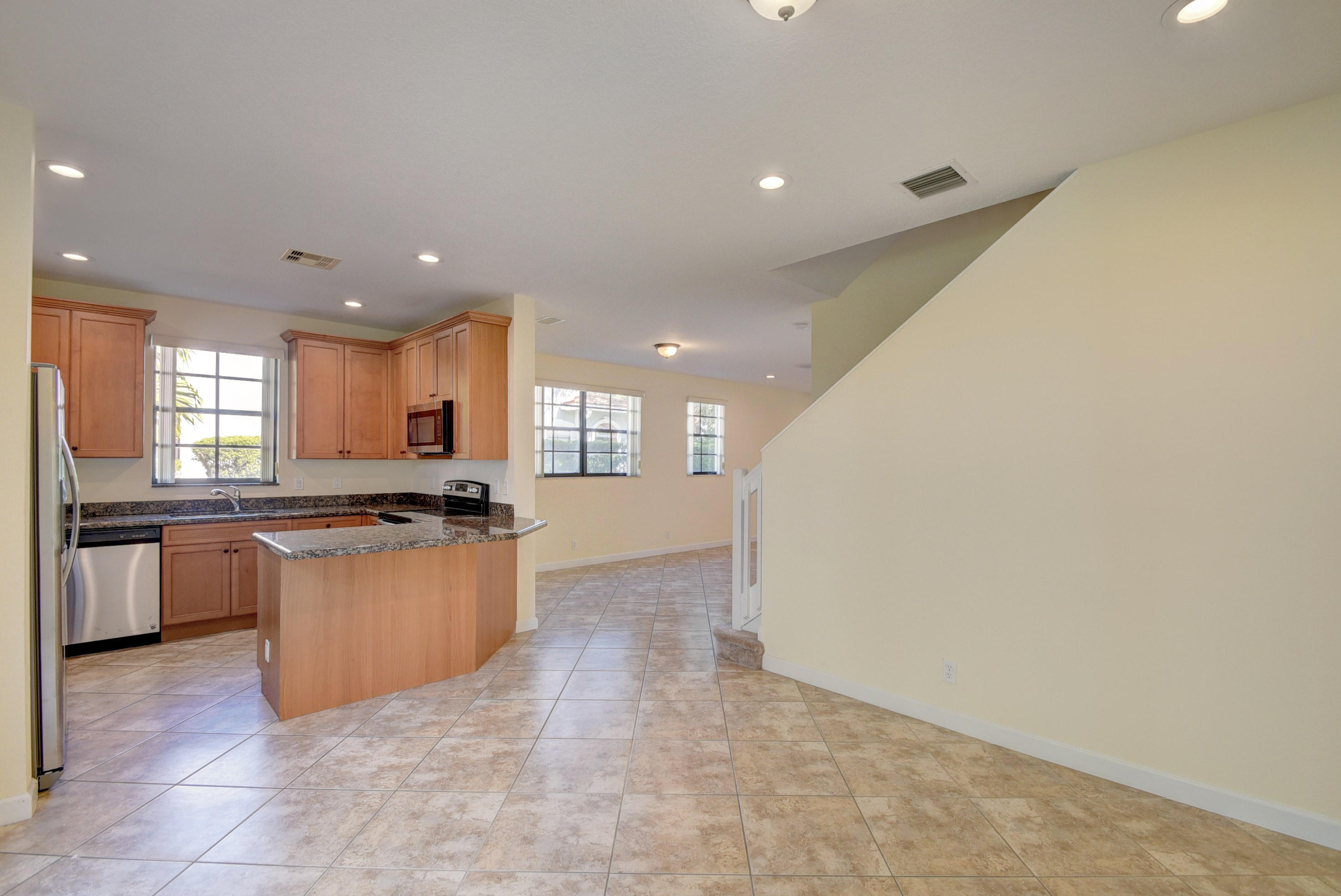 132 Astor Circle Delray Beach, FL 33484 - Photo 10 of 39 16_dsc_6495_6_7_8_9