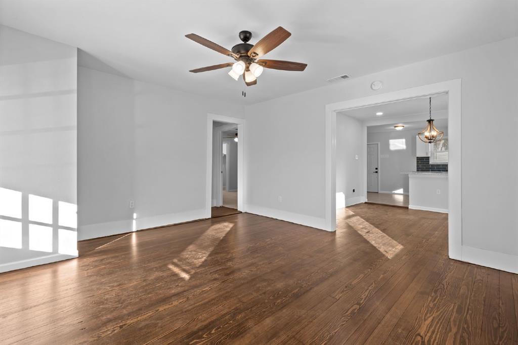 71 Crown Road Willow Park, TX 76087 - Photo 5 of 22