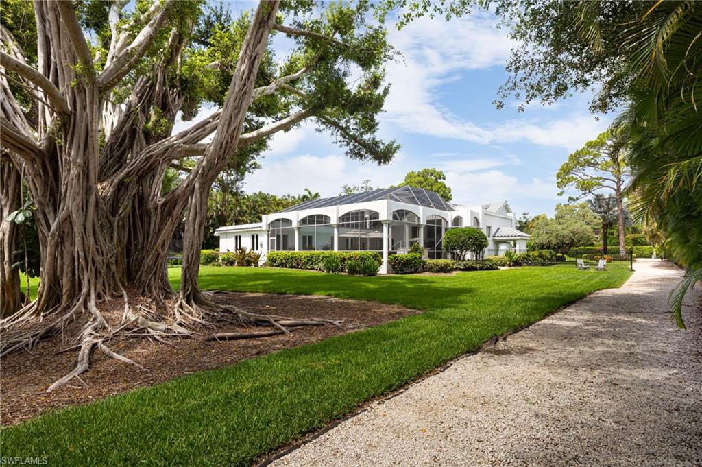 664 Hickory Road Naples, FL 34108 - Photo 33 of 40