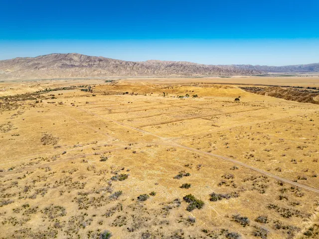 $700,000 | 8300 Foothill Road, New Cuyama, CA 93254