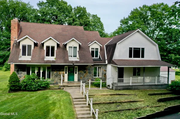 $625,000 | 913 Hudson River Road, Mechanicville, NY 12118