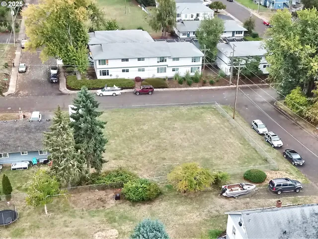 $275,000 | 724 Southwest Edmunston Street, McMinnville, OR 97128