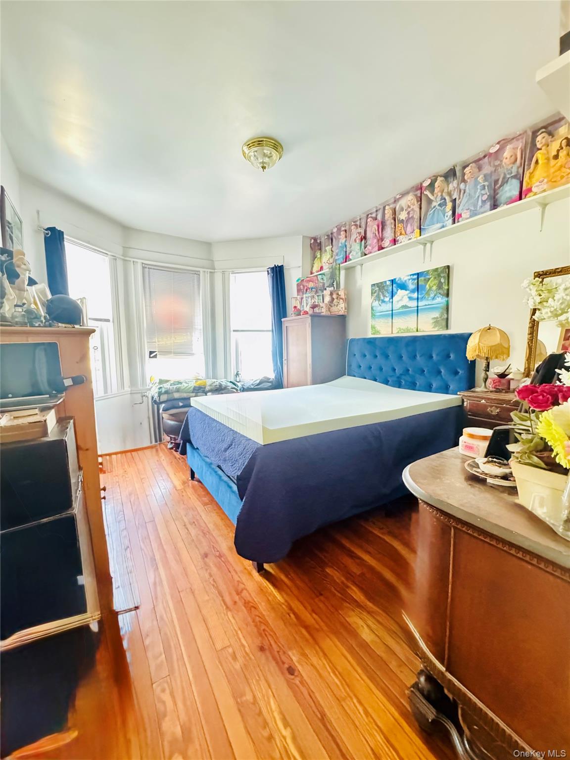 94-32 86th Road Queens, NY 11421 - Photo 3 of 12