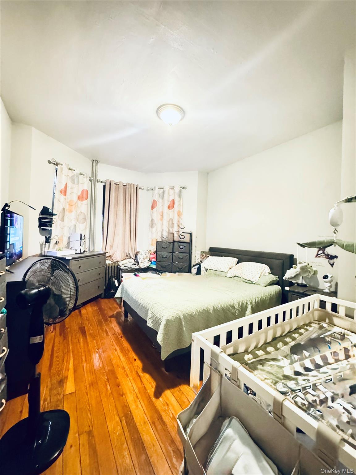 94-32 86th Road Queens, NY 11421 - Photo 4 of 12