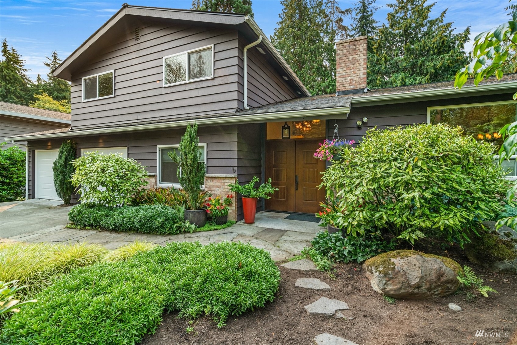 10530 Nottingham Road Edmonds, WA 98020 - Photo 4 of 30 Gallery Image 4