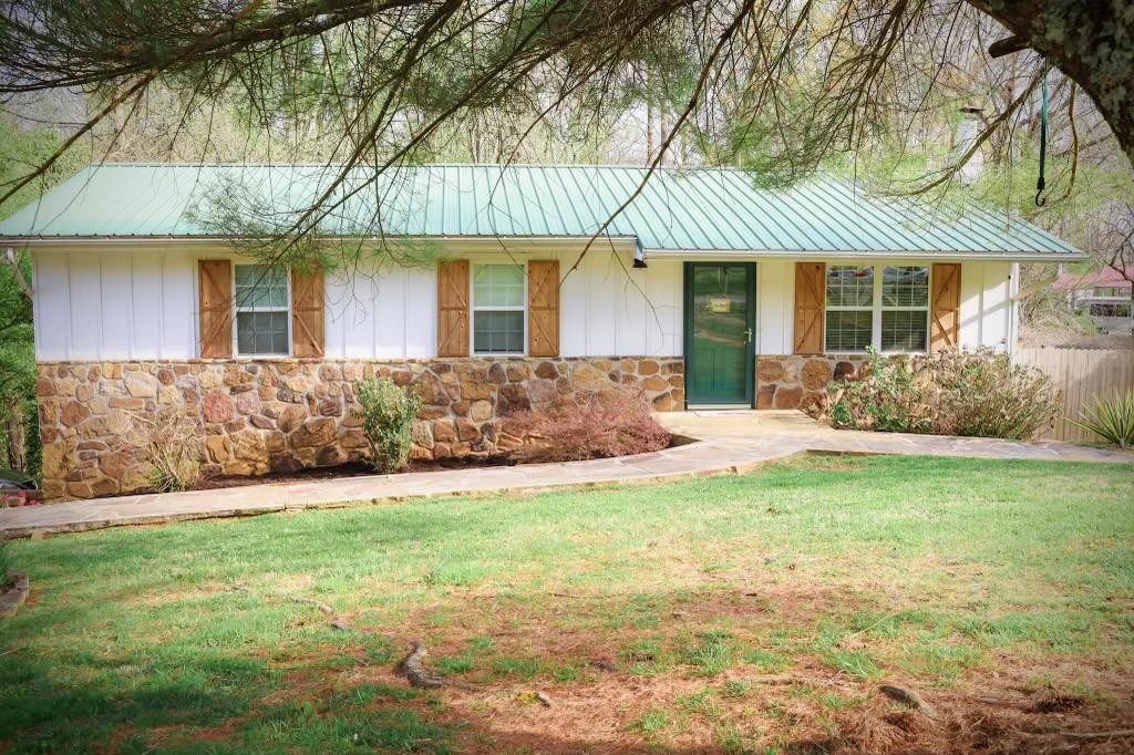 139 Wright Road Harriman, TN 37748 - Photo 1 of 15 Gallery Image 1