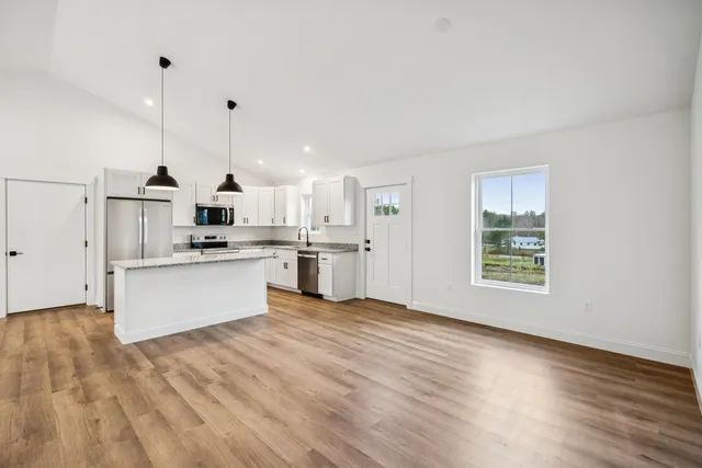 $425,000 | 20 Blackberry Hill Road, West Gardiner, ME 04345