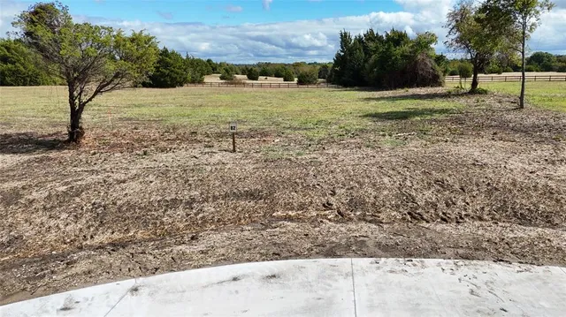 $220,000 | 0 Latigo Court, Oak Leaf, TX 75154