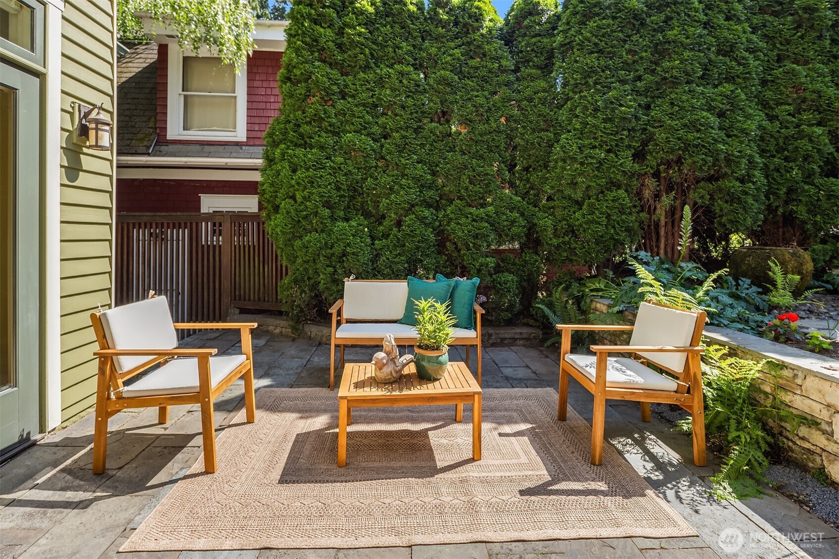 1423 37th Avenue Seattle, WA 98122 - Photo 38 of 40