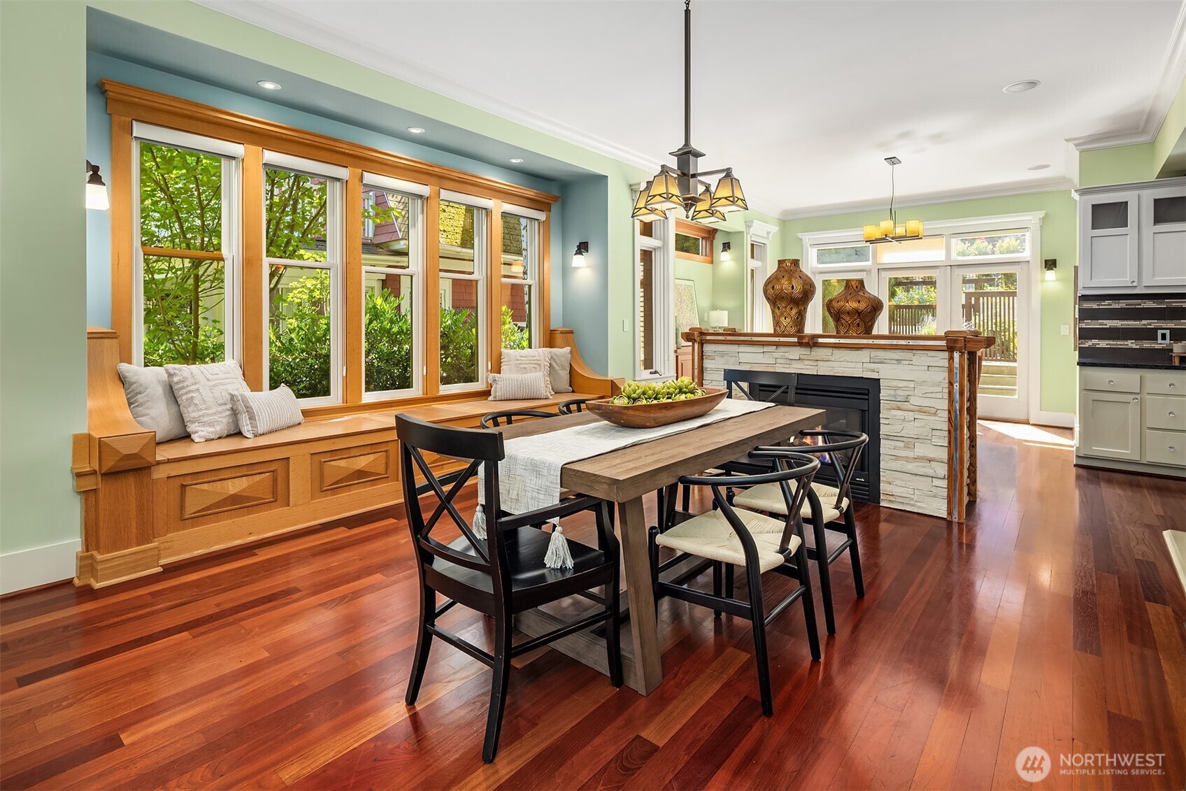 1423 37th Avenue Seattle, WA 98122 - Photo 6 of 40