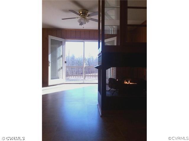 116 Stoney Point Road Cumberland, VA 23040 - Photo 3 of 18 Living Room