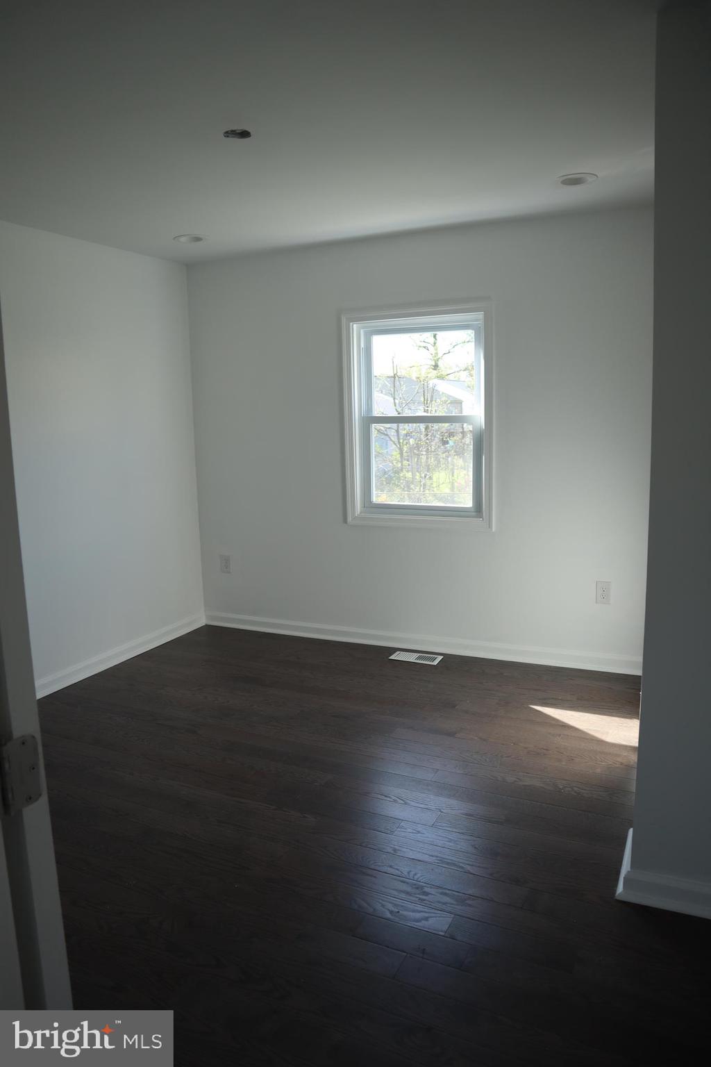 6601 Riggs Road Hyattsville, MD 20782 - Photo 6 of 12