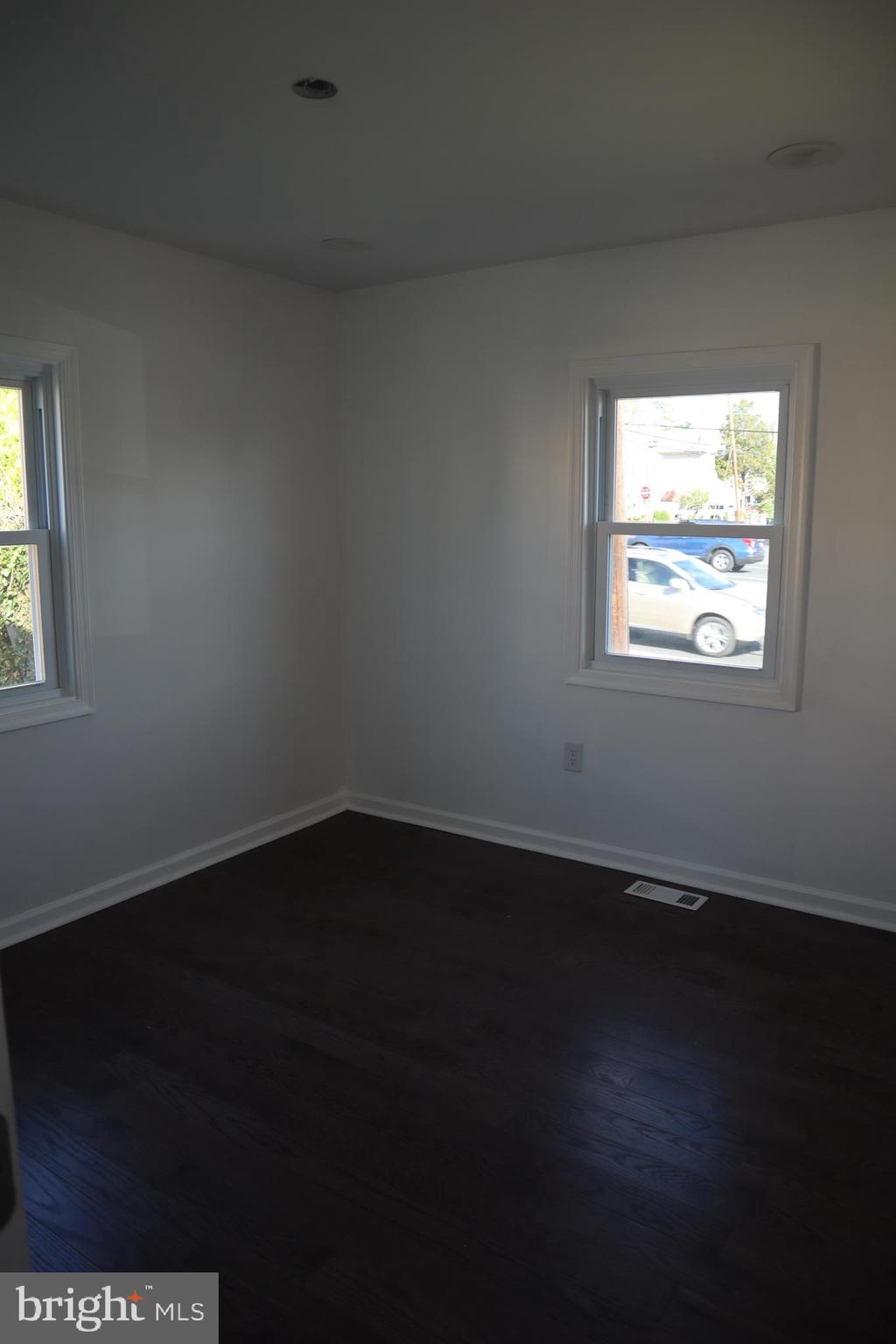 6601 Riggs Road Hyattsville, MD 20782 - Photo 8 of 12