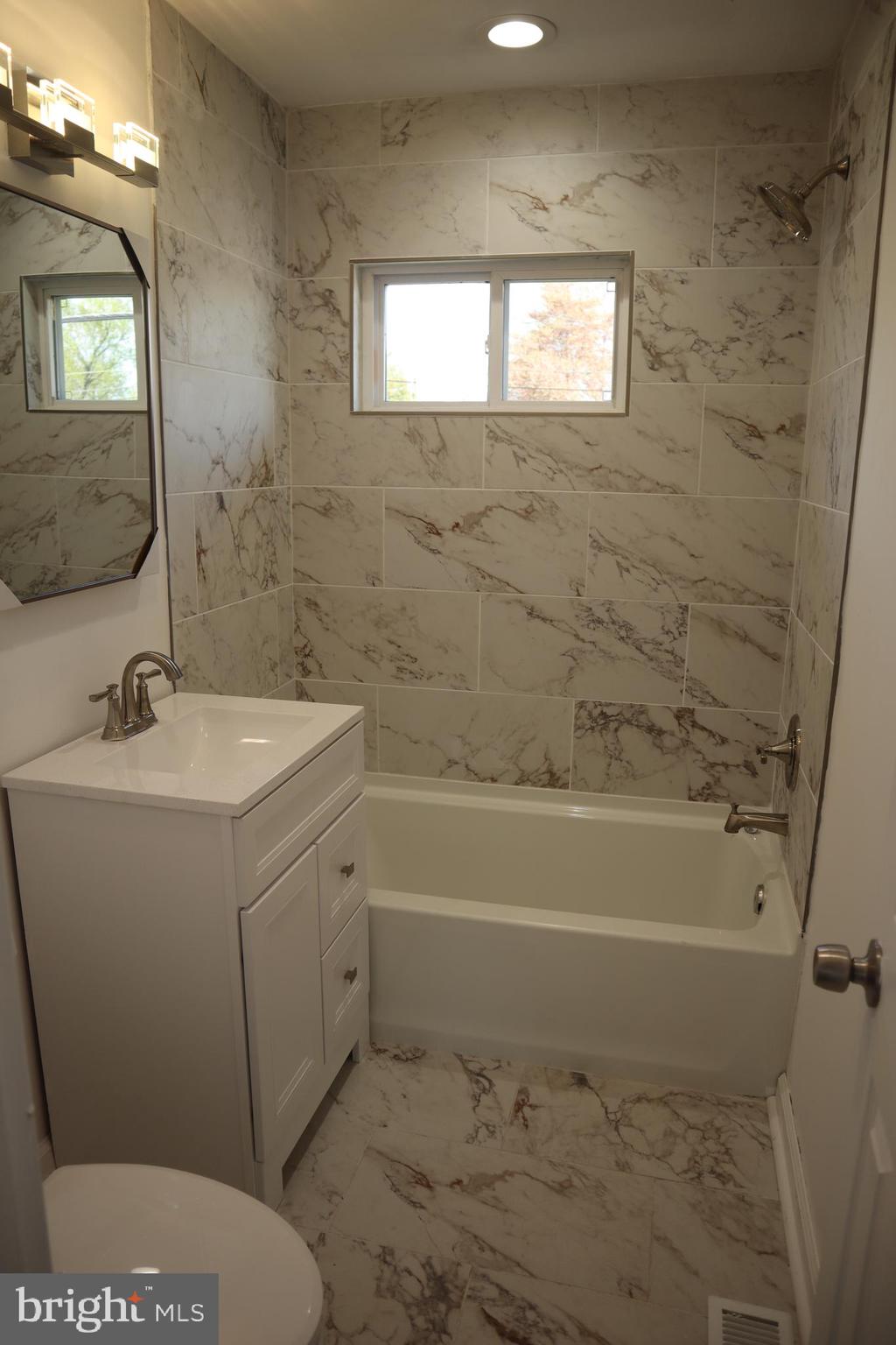 6601 Riggs Road Hyattsville, MD 20782 - Photo 9 of 12