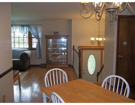 9 Tremont Road Chelmsford, MA 01863 - Photo 4 of 21 Gallery Image 4