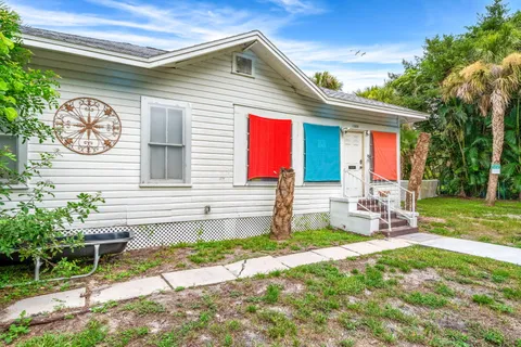 $989,999 | 1365 Pineapple Avenue, Melbourne, FL 32935