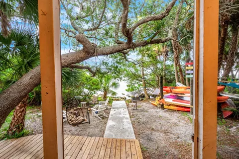 $989,999 | 1365 Pineapple Avenue, Melbourne, FL 32935