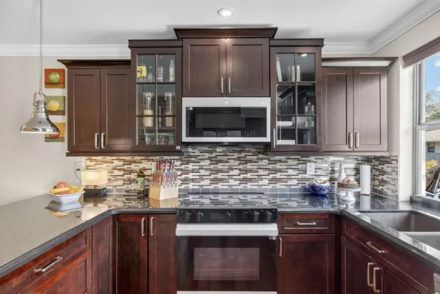 $679,000 | 3000 Northeast 8th Terrace, Unit B4, Wilton Manors, FL 33334