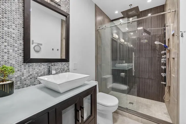 $679,000 | 3000 Northeast 8th Terrace, Unit B4, Wilton Manors, FL 33334