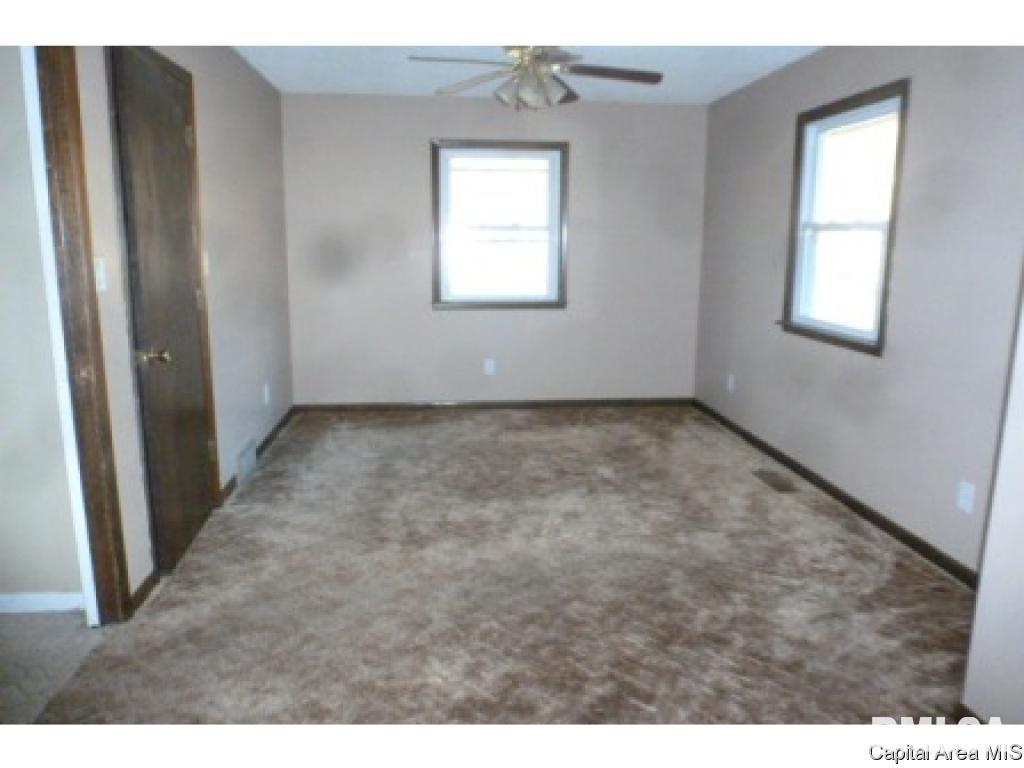 4931 Stewart Drive Decatur, IL 62521 - Photo 7 of 15