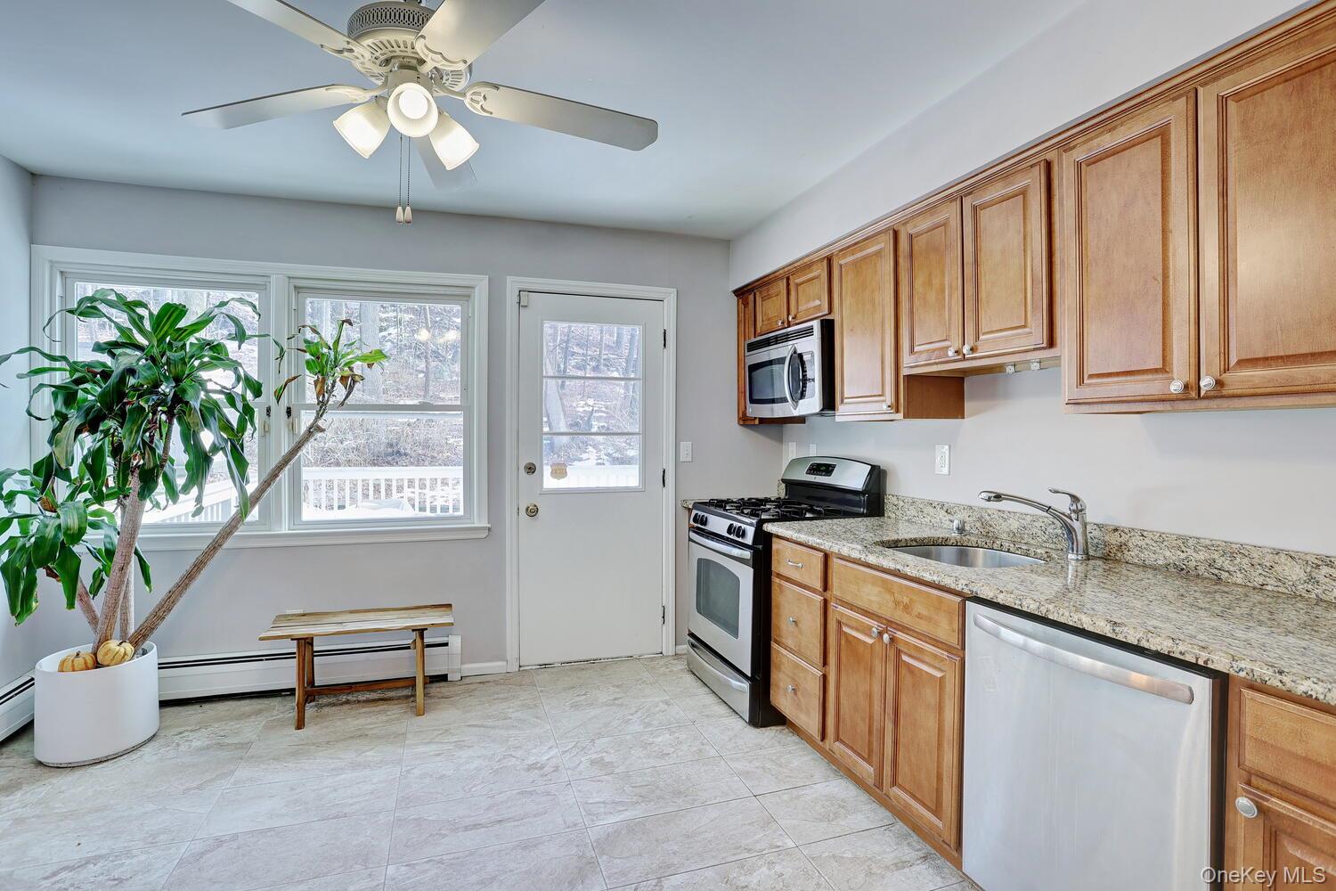302 Old Haverstraw Road Congers, NY 10920 - Photo 12 of 28
